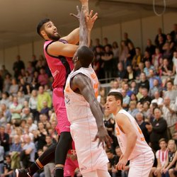 Martin Breunig / Telekom Baskets Bonn vs. Dragons Rh