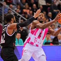 Yorman Polas Bartolo / Telekom Baskets Bonn vs. PAOK Thessaloniki , Basketball Champions League Foto: J