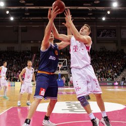 Tadas Klimavicius / Telekom Baskets Bonn vs. Sven Schultze / Eisb