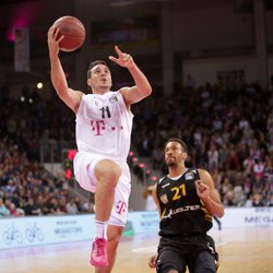 Anthony DiLeo / Telekom Baskets Bonn vs. Walter Tigers T
