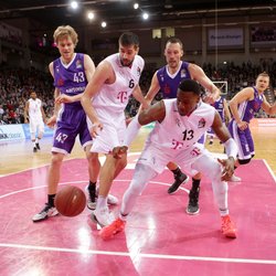 Filip Barovic, Yorman Polas Bartolo / Telekom Baskets Bonn vs. Scott Eatherton, Mathis M
