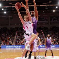 Florian Koch / Telekom Baskets Bonn vs. BG G