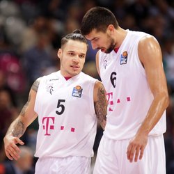 Konstantin Klein, Filip Barovic / Telekom Baskets Bonn vs. Walter Tigers T