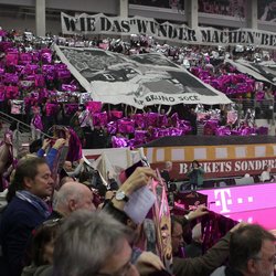 Choreographie der Fans vor dem Spiel Telekom Baskets Bonn , wird vor Spiel vs. MHP RIESEN Ludwigsburg zum 20. Jubil