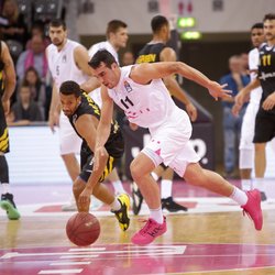 Anthony DiLeo / Telekom Baskets Bonn vs. Mauricio Marin / Walter Tigers T