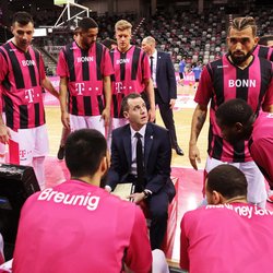 Trainer William Voigt / Telekom Baskets Bonn vs. AEK Athen , Basketball Champions League(Spiel findet wegen Coronavirus ohne Zuschauer statt)Foto: J