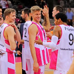 Telekom Baskets Bonn nach Sieg vs. Neptunas Klaipeda , Basketball Champions LeagueFoto: J