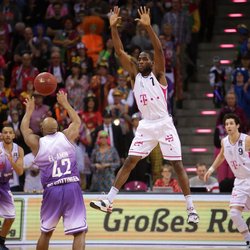 Ryan Brooks / Telekom Baskets Bonn vs. Khalid El-Amin / BG G