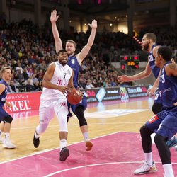 Ryan Thompson / Telekom Baskets Bonn vs. Eisb