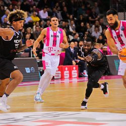 Martin Breunig, Anthony DiLeo / Telekom Baskets Bonn vs. PAOK Thessaloniki , Basketball Champions League Foto: J
