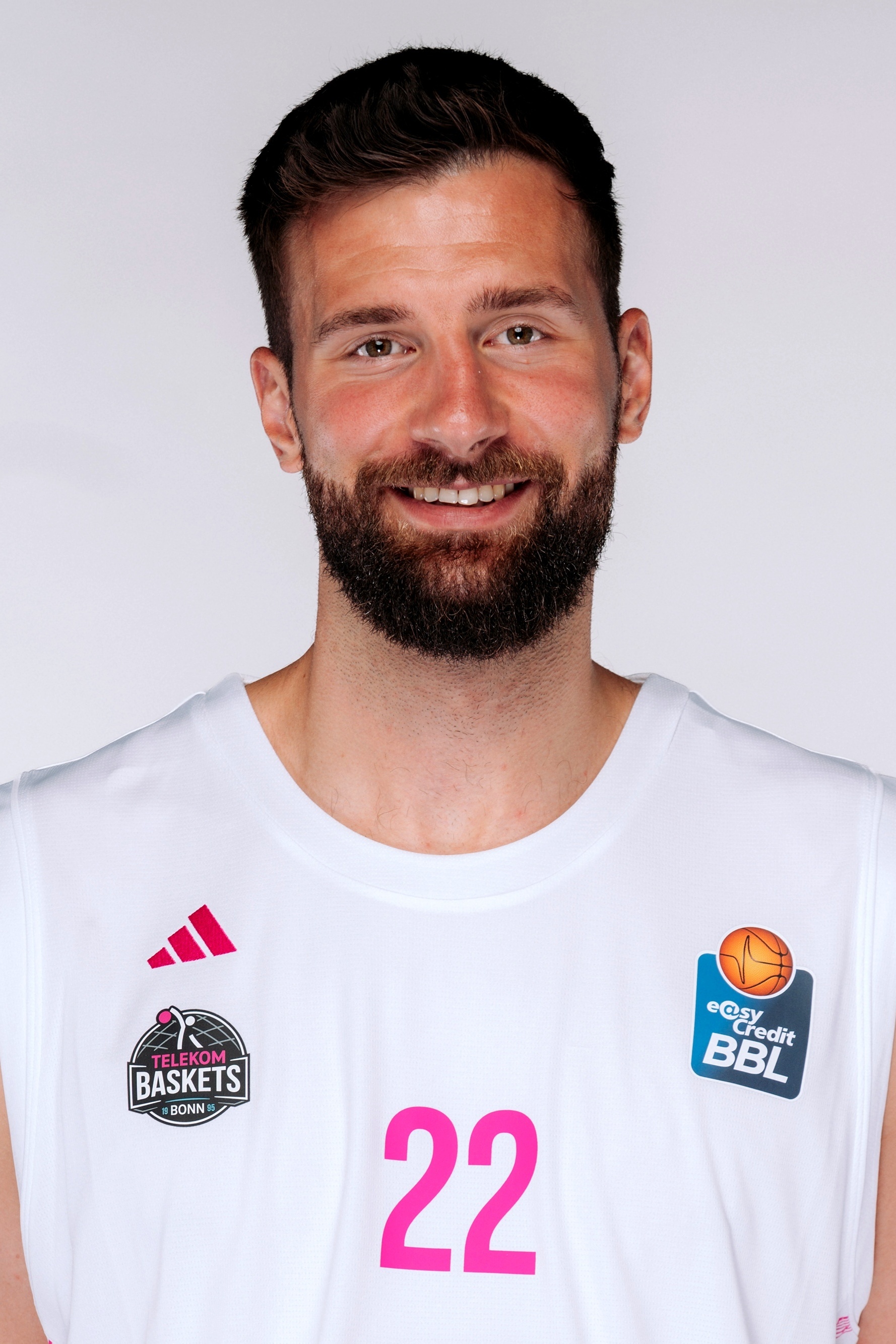 Leon Kratzer