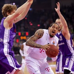 Julian Gamble / Telekom Baskets Bonn vs. BG G